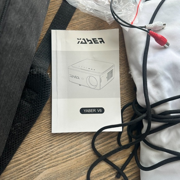 Projector - Picture 5 of 7